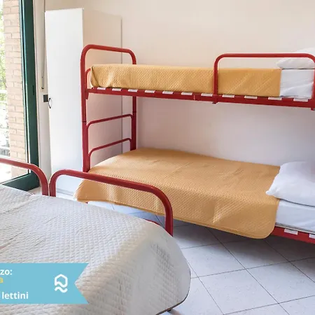 Bilocale A Nel Lungomare Da Vinci Daire *